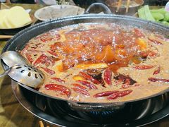 -黄潇洒老火锅(九眼桥宏济巷店)