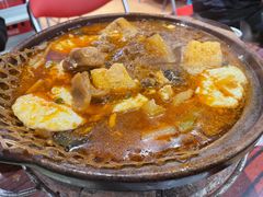 精品牛腩牛杂煲-沙胆彪炭炉牛杂煲(成都玉林店)