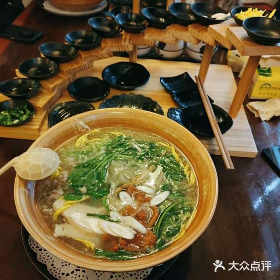 老王家菊花过桥米线