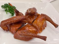 脆皮乳鸽-利苑酒家(合景国际金融广场店)