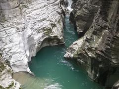 -蝶舞清江·恩施地心谷景区