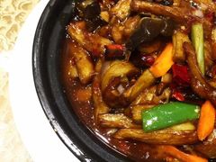 -老码头黑皮肘子锅包肉(赣水路店)