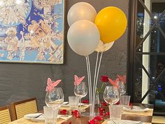 -Mark&Mars Restaurant
