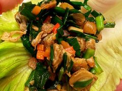 蚬肉生菜包-沙龙酒家