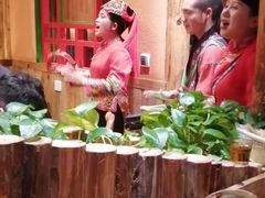 -老滇山寨•云南特色菜•地方菜•民族风情歌舞表演(金碧店)