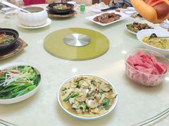 -老乡村美食农庄