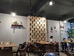 大堂-陈员外正宗夹江烧烤(广福路店)