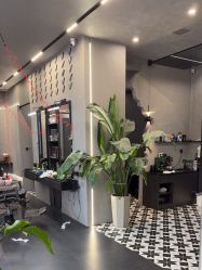 -老肖男士理发店