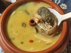 松茸鸡汤-龙姐私房菜(和顺古镇店)