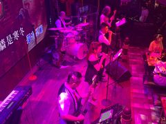 -爱啤精酿·民谣酒馆(滨江店)