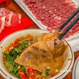 在金桥，吃到了地道的老北京铜锅涮肉