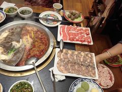 -沸炉重庆老火锅(军事博物馆店)