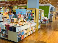 -新华书店(泉城路店)