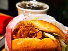 -麦当劳(展览路店)