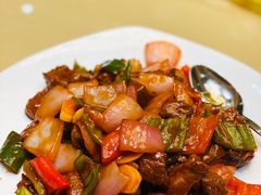 青红黄椒炒牛柳-广东胜利宾馆西关粤中餐厅