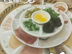 -花馬肆.云南过桥米线(汉神购物广场现场熬汤店)