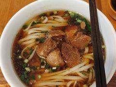 -矮子粉店1985·长沙米粉(湘春路店)