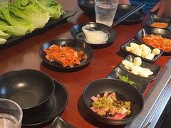 -肉甲韩国木炭烤肉(新壹街1店)