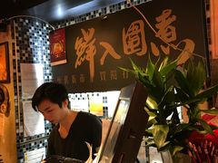 -鲜入围煮花胶鸡海鲜火锅