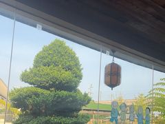 -茅草房·河畔园林火锅