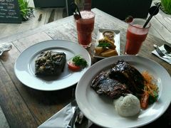 -Pundi Pundi Restaurant