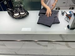 -福奈特洗衣·洗鞋·奢侈品护理(长阳路店)