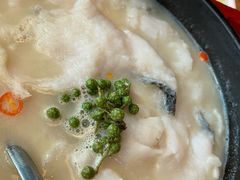 酸汤煮嫩滑鱼片-小大董·烤鸭(王府井apm店)
