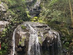 -藏龙百瀑风景区