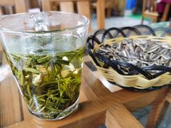 -壹笑茶庄