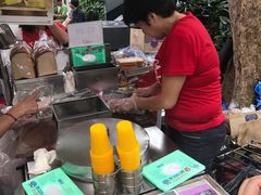 -詹爷爷乌节路街头冰淇淋