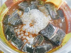 牛奶西米龟苓膏-无影脚佛山陈氏盲公丸始创店(飞鸿街店)