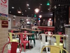 大堂-新大咀港式茶餐厅(宝山万达店)