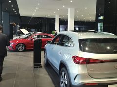 -奔驰上海利星(七宝店)