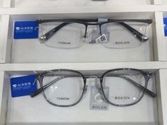 -标准眼镜·蔡司官方授权店(塘沽远洋未来汇店)