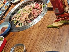 -明洞阿姨·韩式酱蟹烤肉·创意料理(三元桥店)