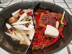 -贰回巷火锅馆(钟楼店)