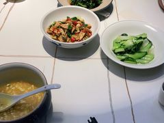 -阿瓦山寨·湘菜现炒·剁椒鱼头王(咸阳总店)