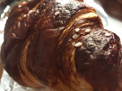 碱水羊角包-OUR Bakery(SKP-S店)