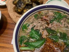 -云阿蛮云南生烫牛肉米线(奉贤路店)