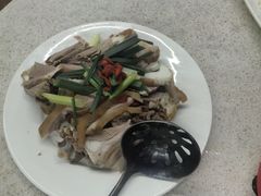 -墨脱石锅椰子鸡•香草鸭•东山羊(大东海店)