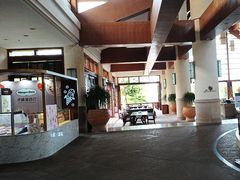 -亚龙湾喜来登·美景台大堂吧