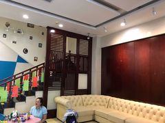 -嘻游纪儿童游泳课程中心(红博中央公园店)