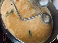 -樾餐厅泰式海鲜火锅(民歌湖店)