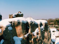 -雪山彩虹谷景区