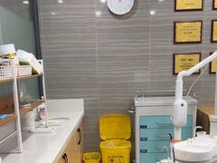 -上海仁爱医院口腔科 · 种植