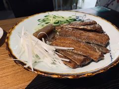 娄府酥骨带鱼-娄三少春饼·烤鸭(合生汇购物中心店)