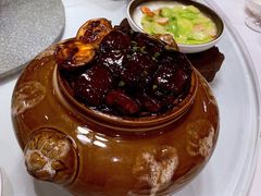 紫砂红烧肉-松鹤楼·非遗·苏帮菜(融科店)