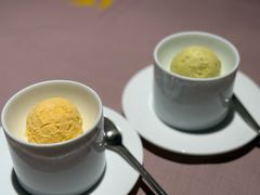牛油果冰淇淋-新荣记(南京西路店)