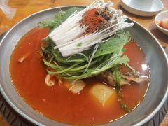 -喇喇排骨火锅·传统韩式脊骨汤(望京西园总店)