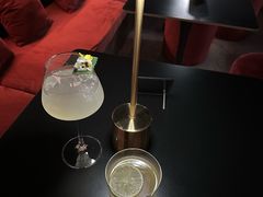 -Mx.cocktail bar